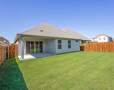 6207 Castamere Drive - Photo Thumbnail 16