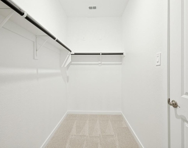 6207 Castamere Drive - Photo Thumbnail 11