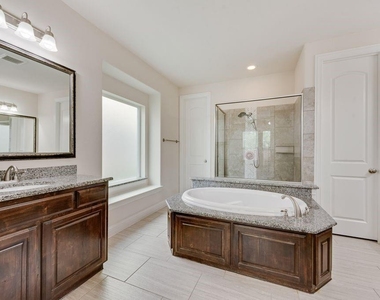 14205 Notting Hill Drive - Photo Thumbnail 7