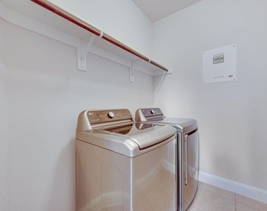 14205 Notting Hill Drive - Photo Thumbnail 11