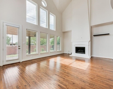 14205 Notting Hill Drive - Photo Thumbnail 3