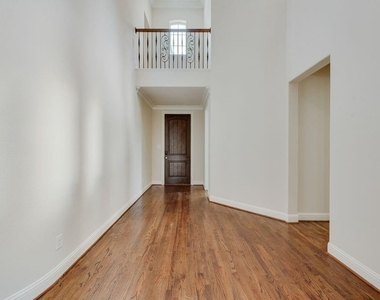 14205 Notting Hill Drive - Photo Thumbnail 2