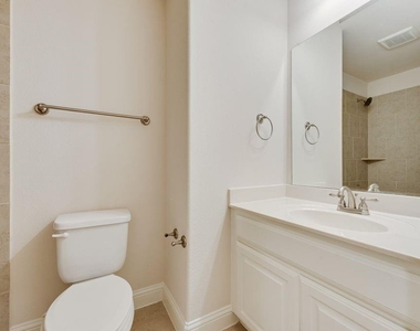 14205 Notting Hill Drive - Photo Thumbnail 17