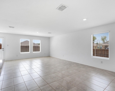 2804 Eppright Drive - Photo Thumbnail 10