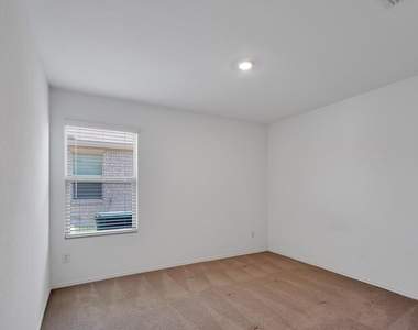 2804 Eppright Drive - Photo Thumbnail 12