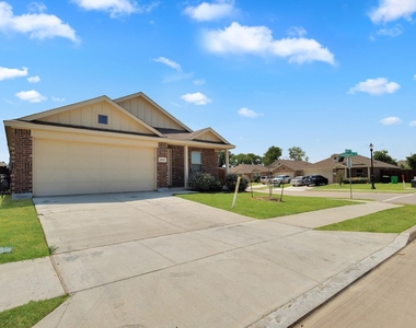 2804 Eppright Drive - Photo Thumbnail 1