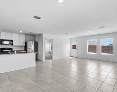 2804 Eppright Drive - Photo Thumbnail 9