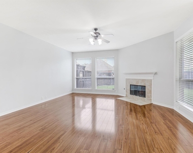7419 Ravenhill Drive - Photo Thumbnail 18