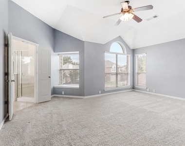 7419 Ravenhill Drive - Photo Thumbnail 29