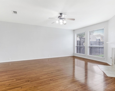 7419 Ravenhill Drive - Photo Thumbnail 19