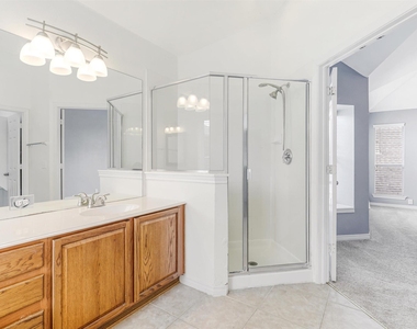 7419 Ravenhill Drive - Photo Thumbnail 32