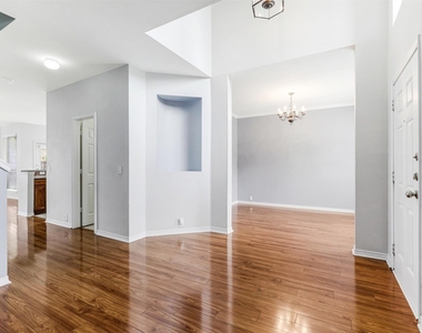 7419 Ravenhill Drive - Photo Thumbnail 33