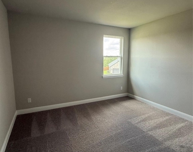 804 Sicily Boulevard - Photo Thumbnail 20