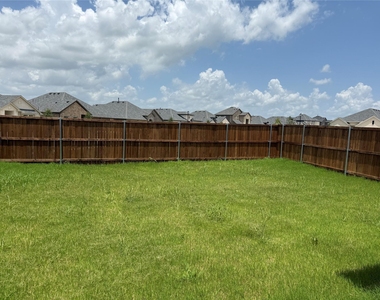 804 Sicily Boulevard - Photo Thumbnail 21