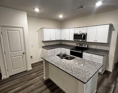 1813 Chapel Hill Road - Photo Thumbnail 3