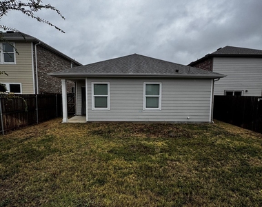 1813 Chapel Hill Road - Photo Thumbnail 18
