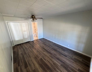 1601 Connally Terrace - Photo Thumbnail 7