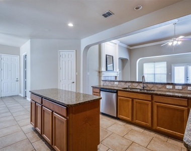 7204 Meredith Court - Photo Thumbnail 7