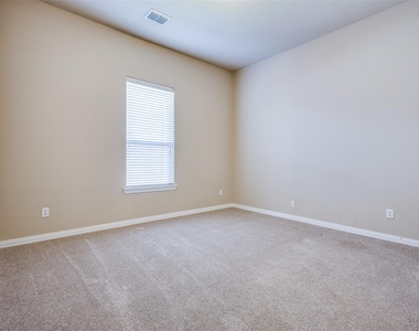 7204 Meredith Court - Photo Thumbnail 17