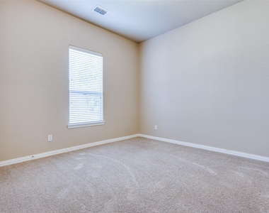 7204 Meredith Court - Photo Thumbnail 19