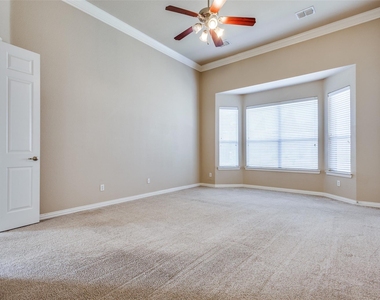 7204 Meredith Court - Photo Thumbnail 12