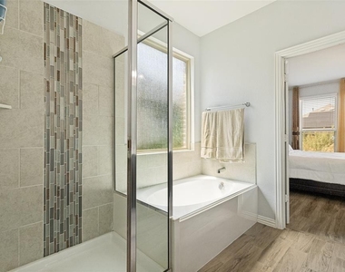 818 Black Hawk Drive - Photo Thumbnail 9