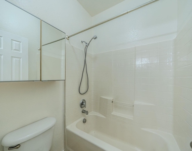 117 Shadybrook Drive - Photo Thumbnail 19