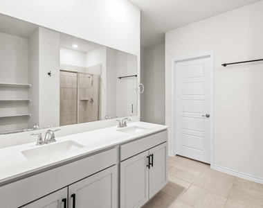 1536 Estivella Drive - Photo Thumbnail 15
