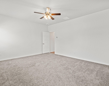 1536 Estivella Drive - Photo Thumbnail 11