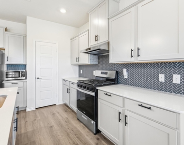 1536 Estivella Drive - Photo Thumbnail 8
