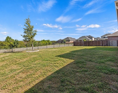 1536 Estivella Drive - Photo Thumbnail 24