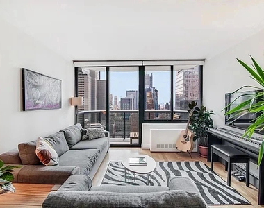 235 West 48th Street - Photo Thumbnail 1