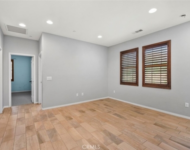22071 Barrington Way - Photo Thumbnail 15