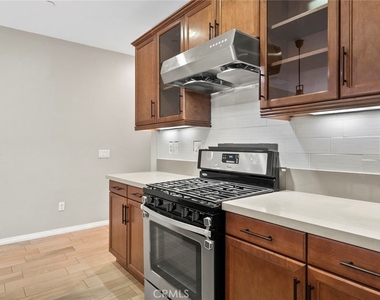 22071 Barrington Way - Photo Thumbnail 10