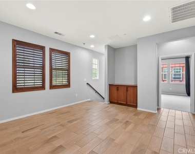 22071 Barrington Way - Photo Thumbnail 14