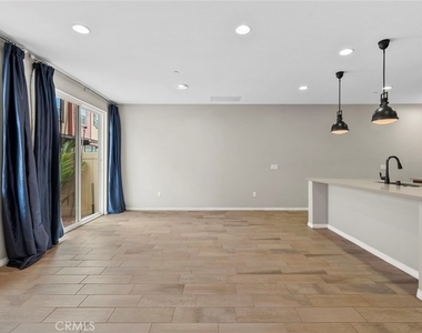 22071 Barrington Way - Photo Thumbnail 8
