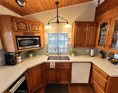 31430 Frontier Drive - Photo Thumbnail 13