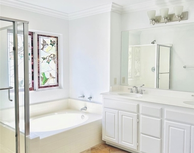 651 Ambrose Lane - Photo Thumbnail 10
