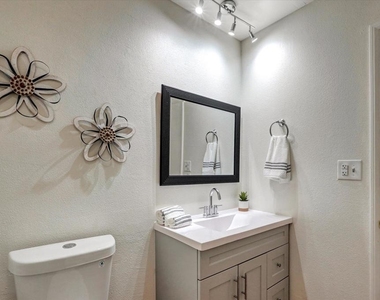 656 Sunfish Way - Photo Thumbnail 21