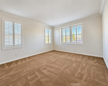 13773 Deerpath Circle - Photo Thumbnail 3