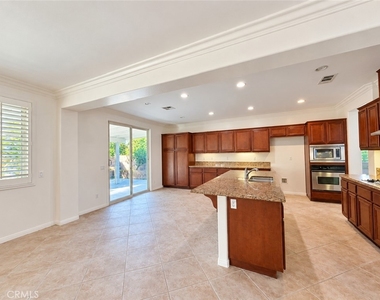13773 Deerpath Circle - Photo Thumbnail 9
