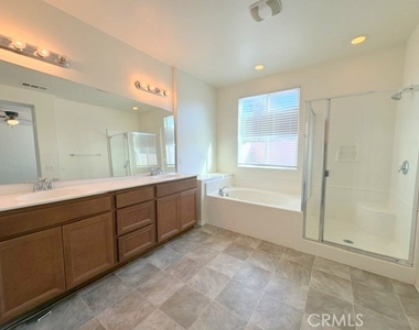 9225 Cattail Lane - Photo Thumbnail 15