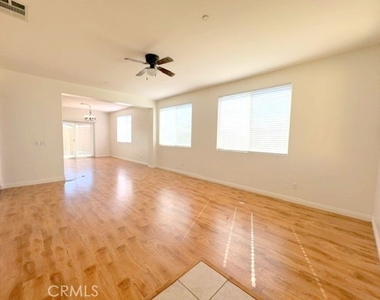 9225 Cattail Lane - Photo Thumbnail 7