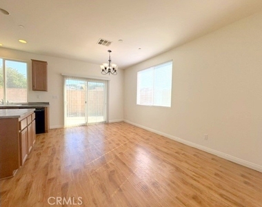 9225 Cattail Lane - Photo Thumbnail 3