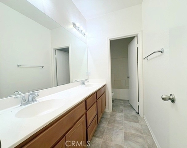 9225 Cattail Lane - Photo Thumbnail 16
