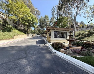 22734 Lakeway Drive - Photo Thumbnail 18