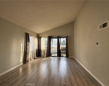 22734 Lakeway Drive - Photo Thumbnail 3
