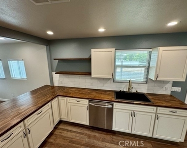 27300 Peach Street - Photo Thumbnail 9