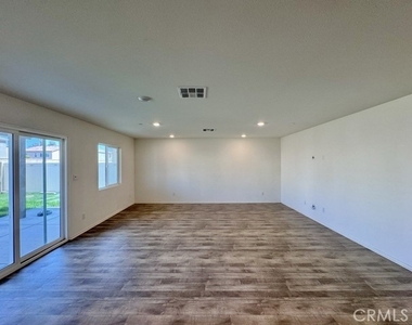 28798 Enclave Lane - Photo Thumbnail 16