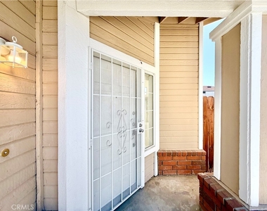 26121 Coronada Drive - Photo Thumbnail 4